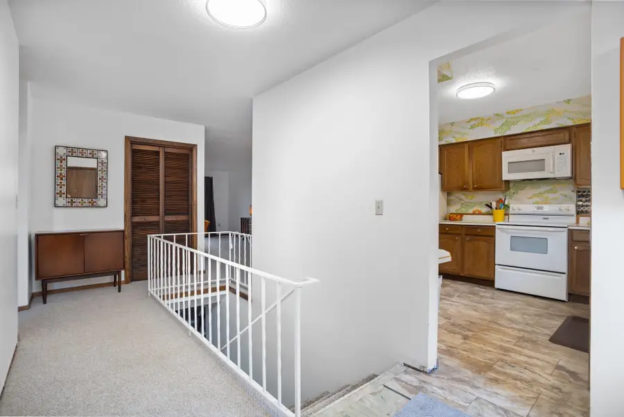 1545 16th St NW, Minot, ND 58703 - Image #2