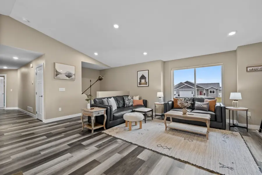 1504 SE Woodlands Way, Minot, ND 58701 - Image #2