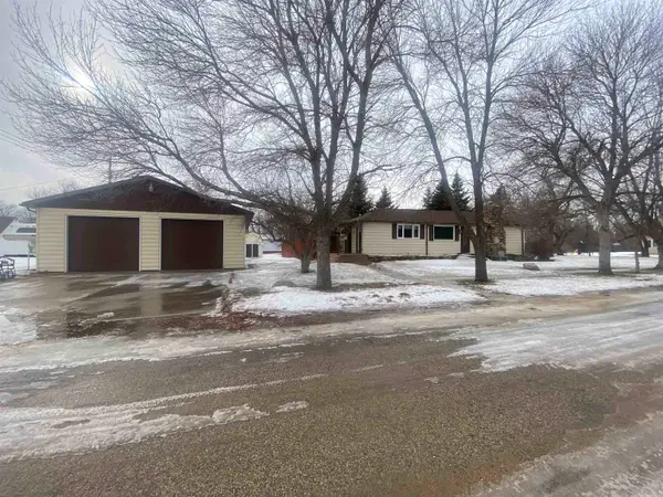 205 2nd Ave, Portal, ND 58772