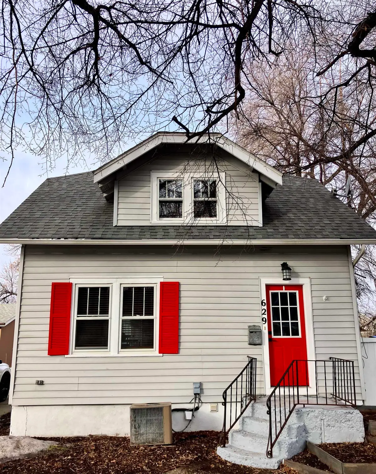 629 Lake St NW, Minot, ND 58703 - Image #1