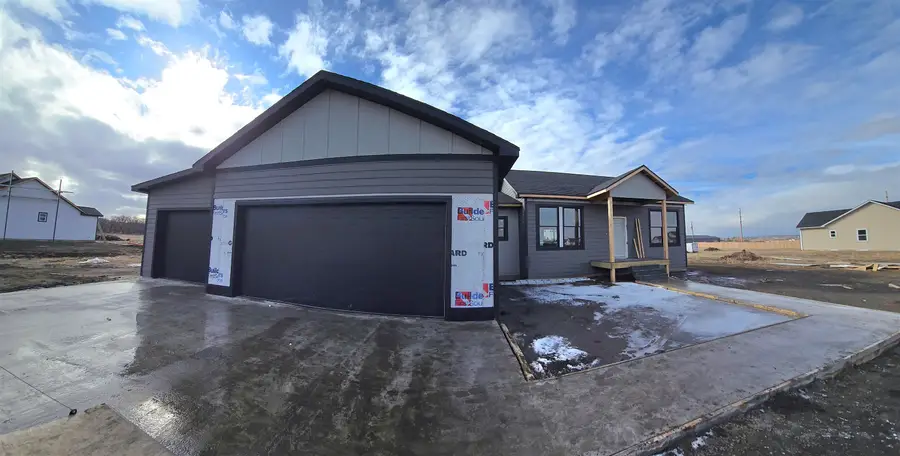 13366 Meadow Creek St, Williston, ND 58801-2237 - #2