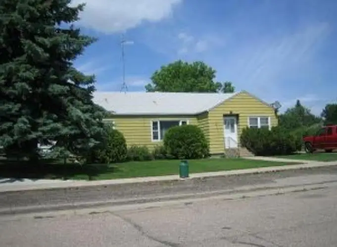 504 Carvell St, Max, ND 58759 - #1