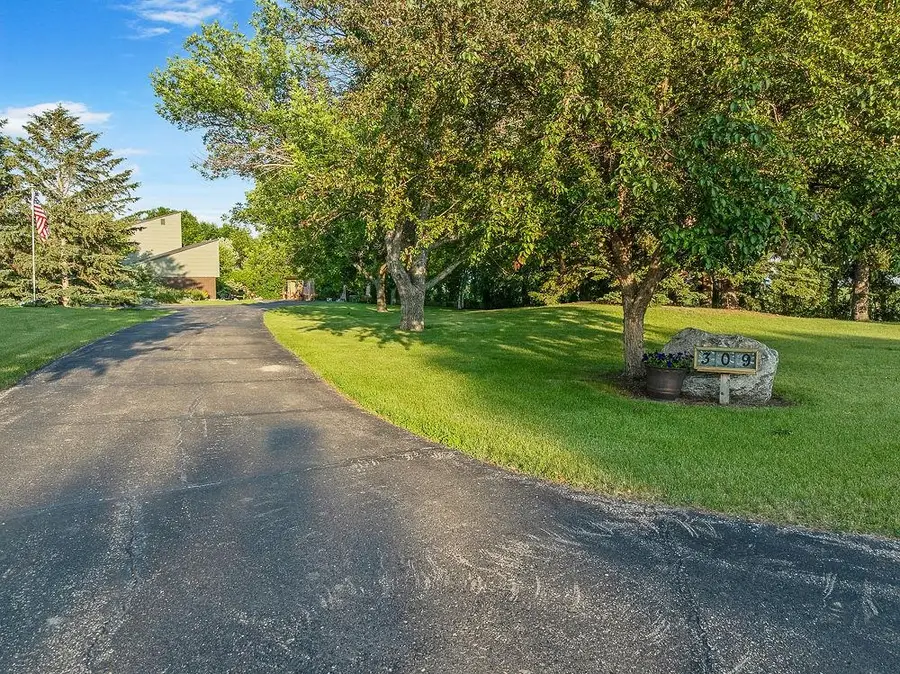 309 4th Ave SE, Mohall, ND 58761 - #3