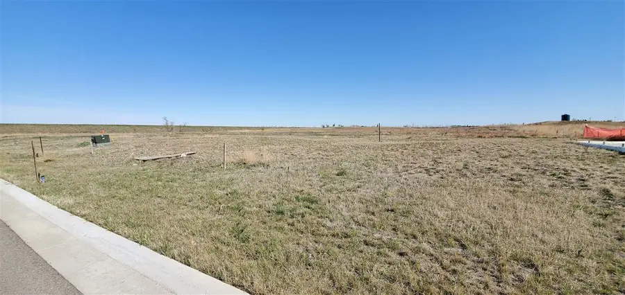 275 14th St, Tioga, ND 58852 - #3