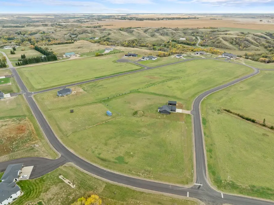 2110 43RD AVE SE, Minot, ND 58701 - #3