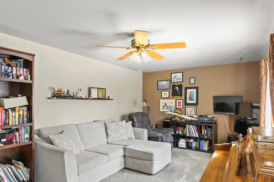 620 13th St NE, Minot, ND 58703 - #2