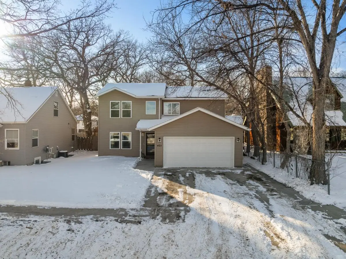 431 7th St. NW, Minot, ND 58703 - #1