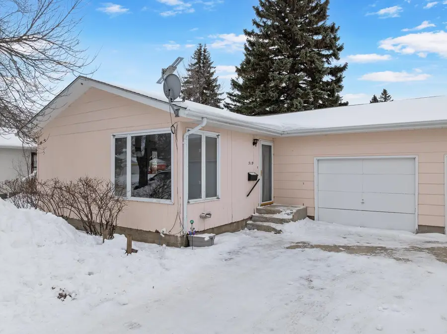 319 8TH STREET WEST, Bottineau, ND 58318 - #2
