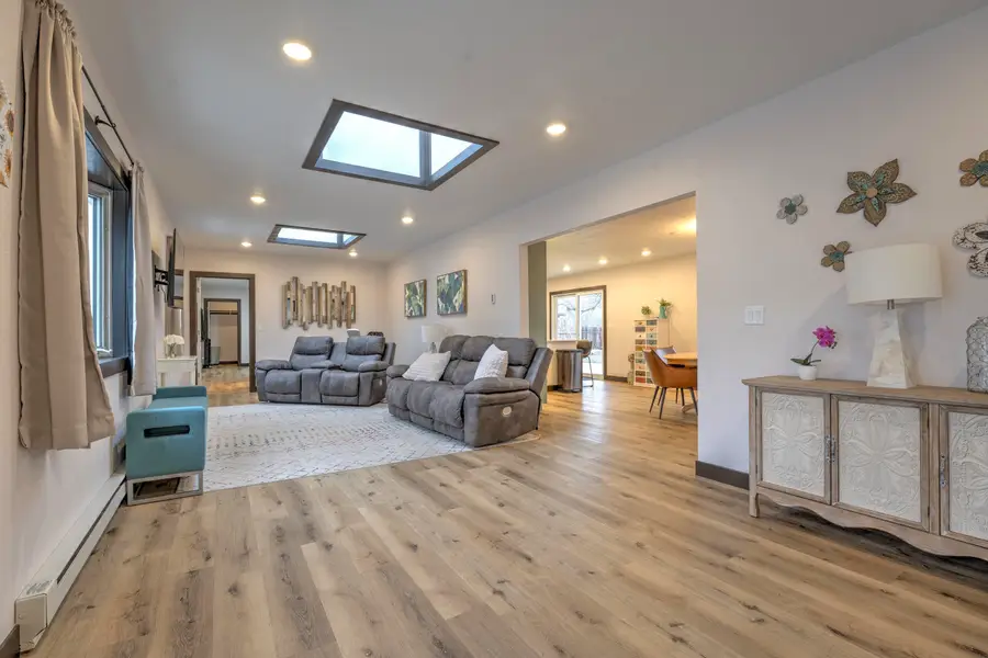 5211 COUNTY RD 19 S, Minot, ND 58701 - #3