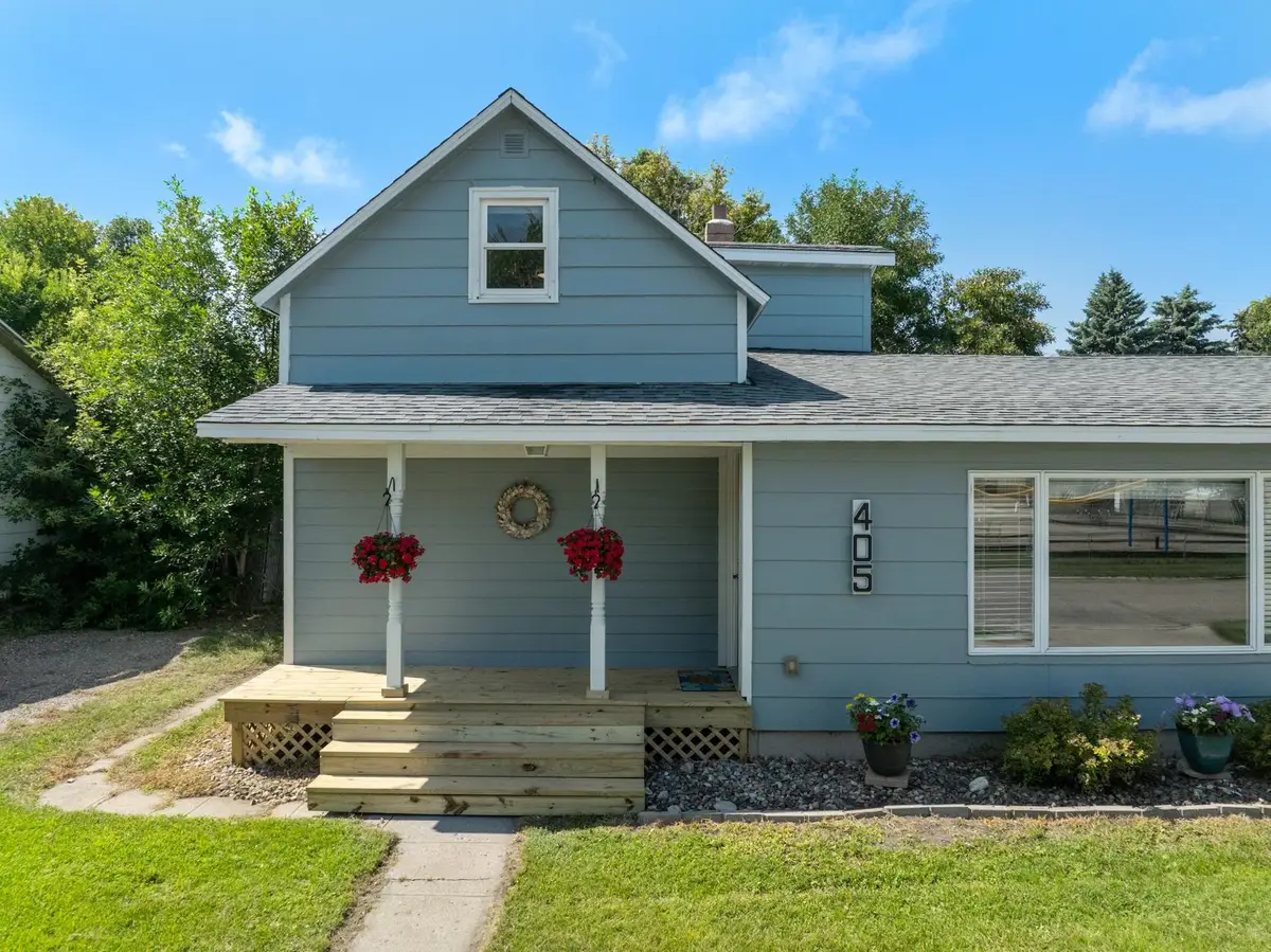 405 1st Ave NW, Mohall, ND 58761 - #1