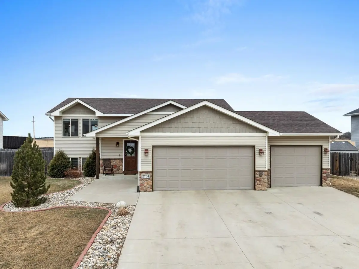 2704 Heritage Dr, Minot, ND 58703 - #1