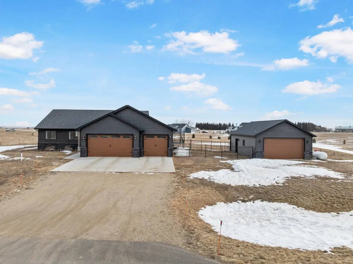 4401 24th St SE, Minot, ND 58701 - #1