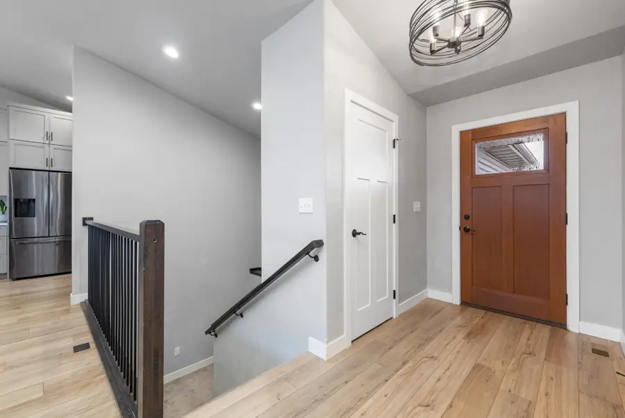 4401 24th St SE, Minot, ND 58701 - #3