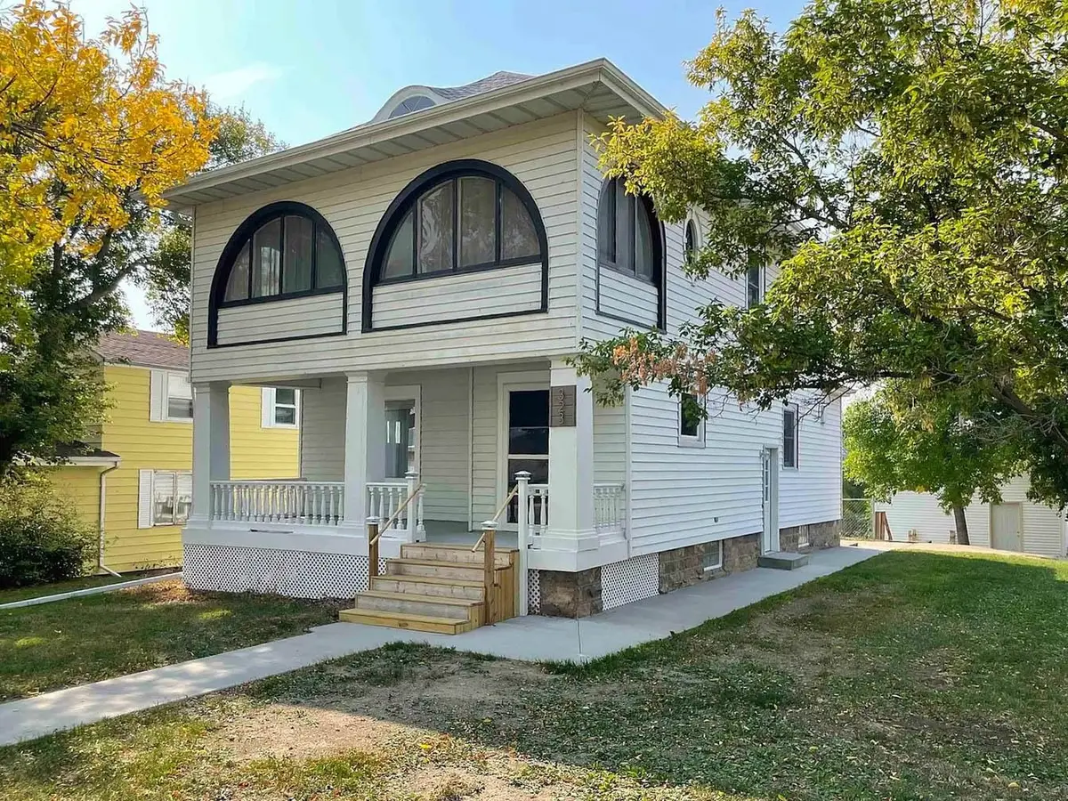 323 N Central Ave, Kenmare, ND 58746 - #1