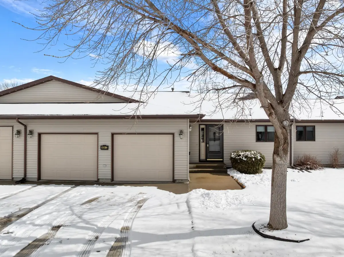 404 32ND AVE SW UNIT C, Minot, ND 58701 - #1