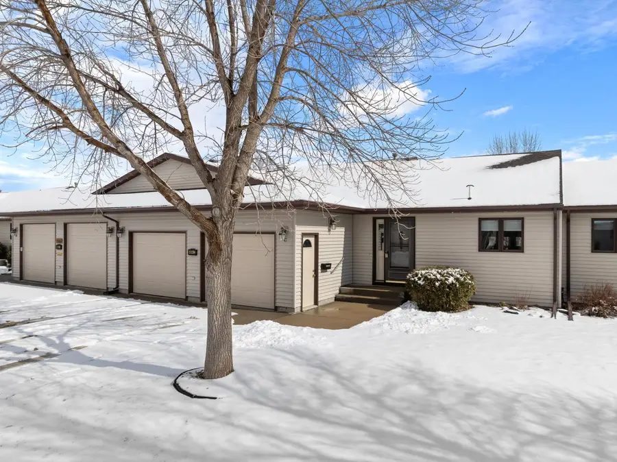 404 32ND AVE SW UNIT C, Minot, ND 58701 - #2