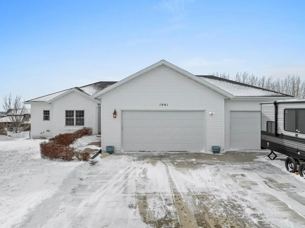 1901 14th St NW, Minot, ND 58703 - #1