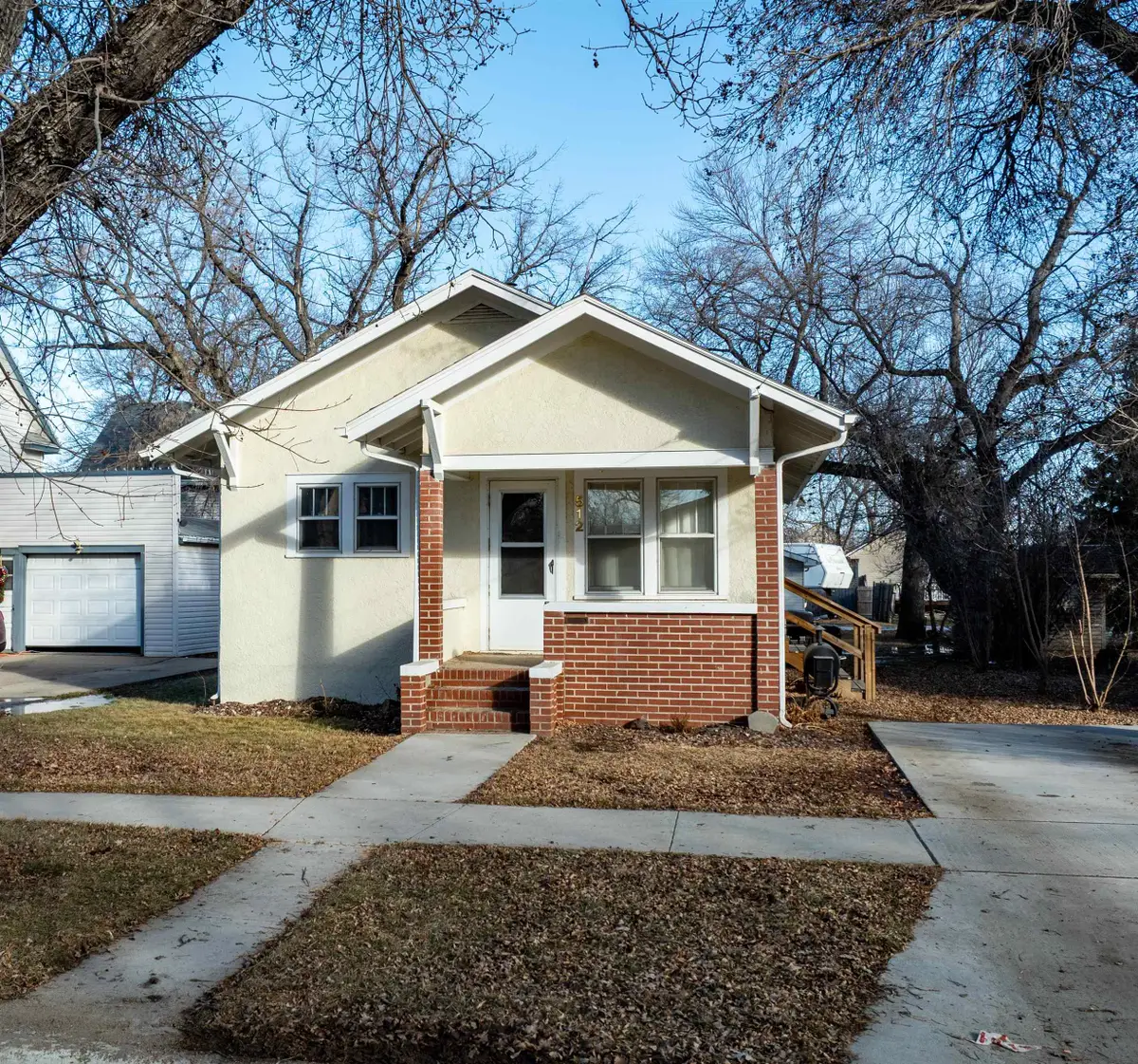 512 1ST ST NE, Minot, ND 58703 - #1