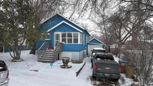 510 7th St SE, Minot, ND 58701