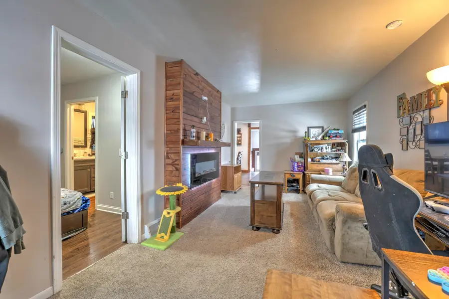 510 7th St SE, Minot, ND 58701 - #3