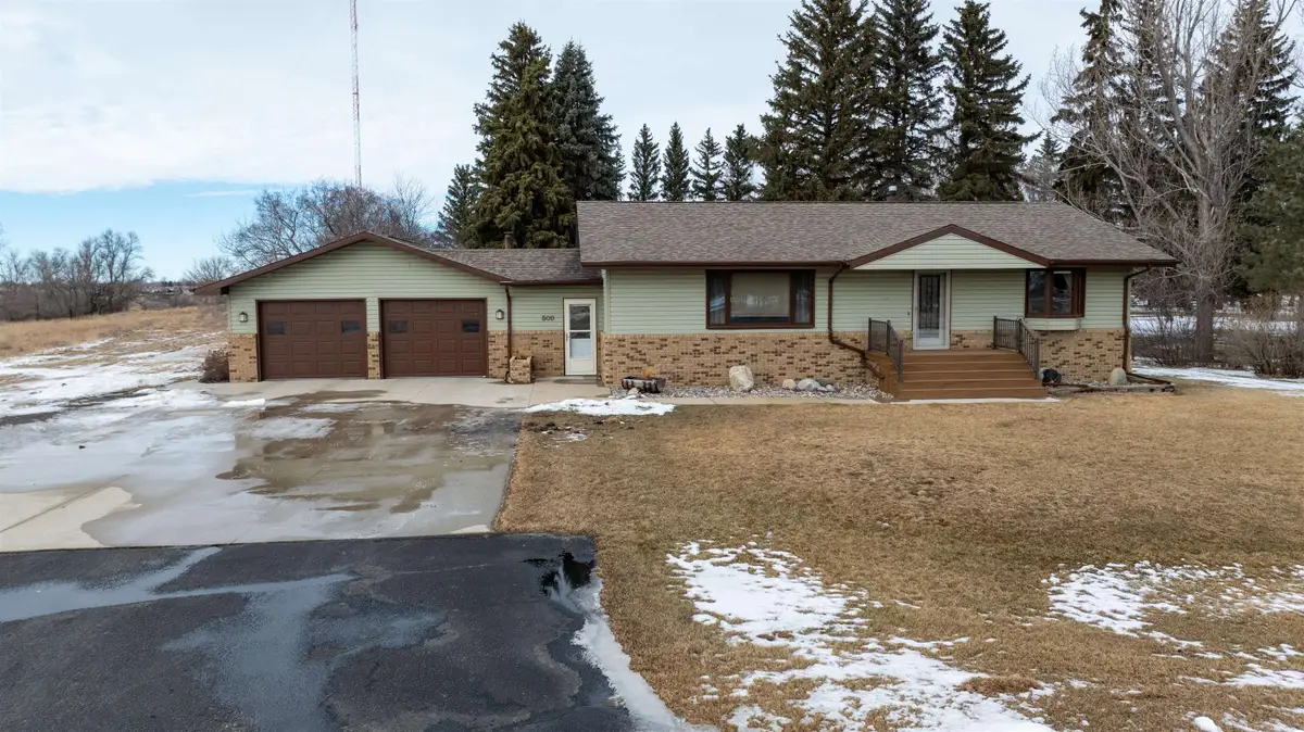 500 54TH AVE SW, Minot, ND 58701 - #1