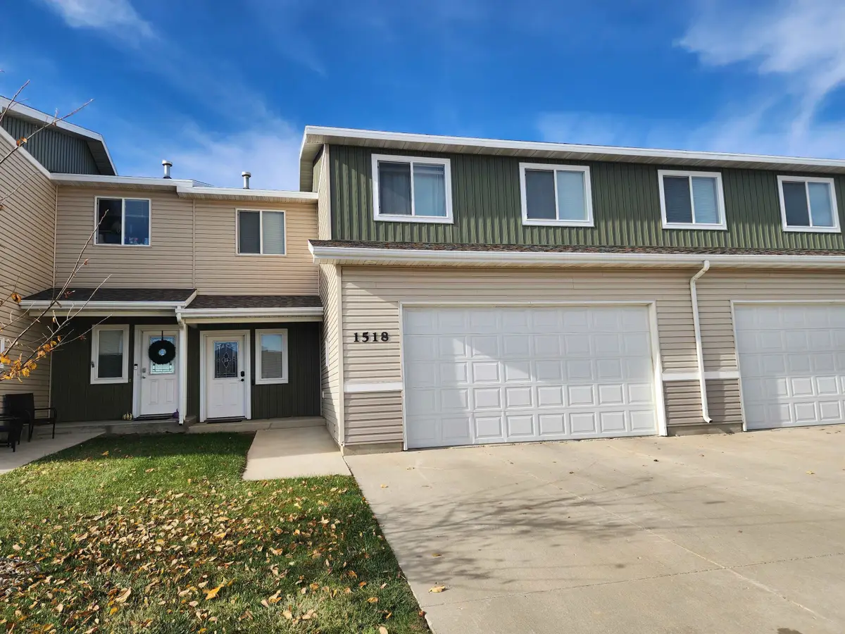 1518 35th Ave, Minot, ND 58701 - #1