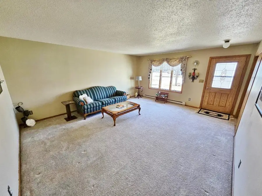 911 5th Ave SW, Rugby, ND 58368 - #2