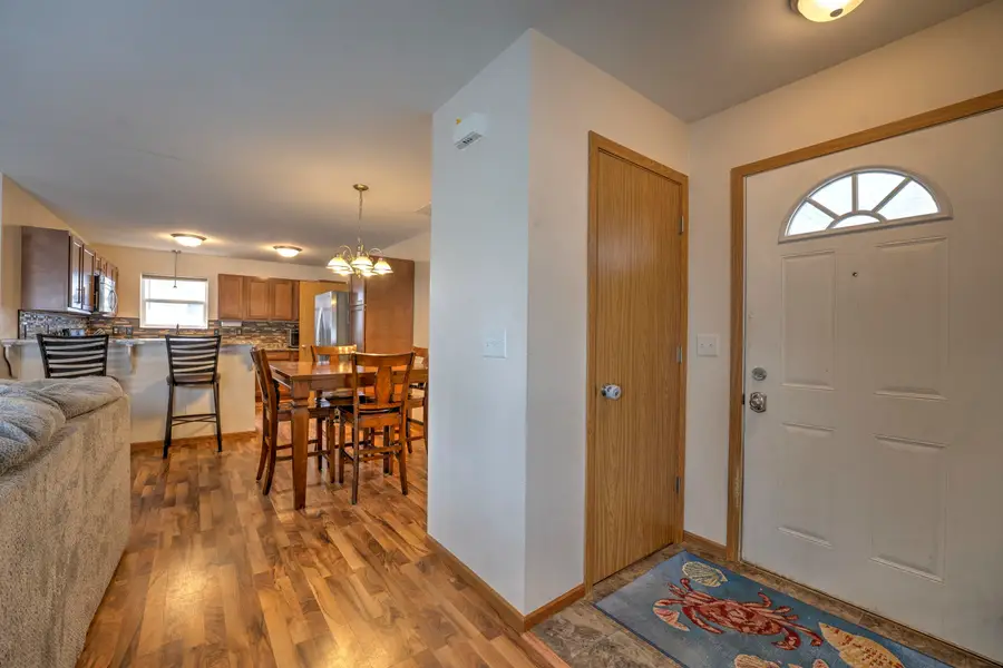 1015 37th St SE, Minot, ND 58701 - #2