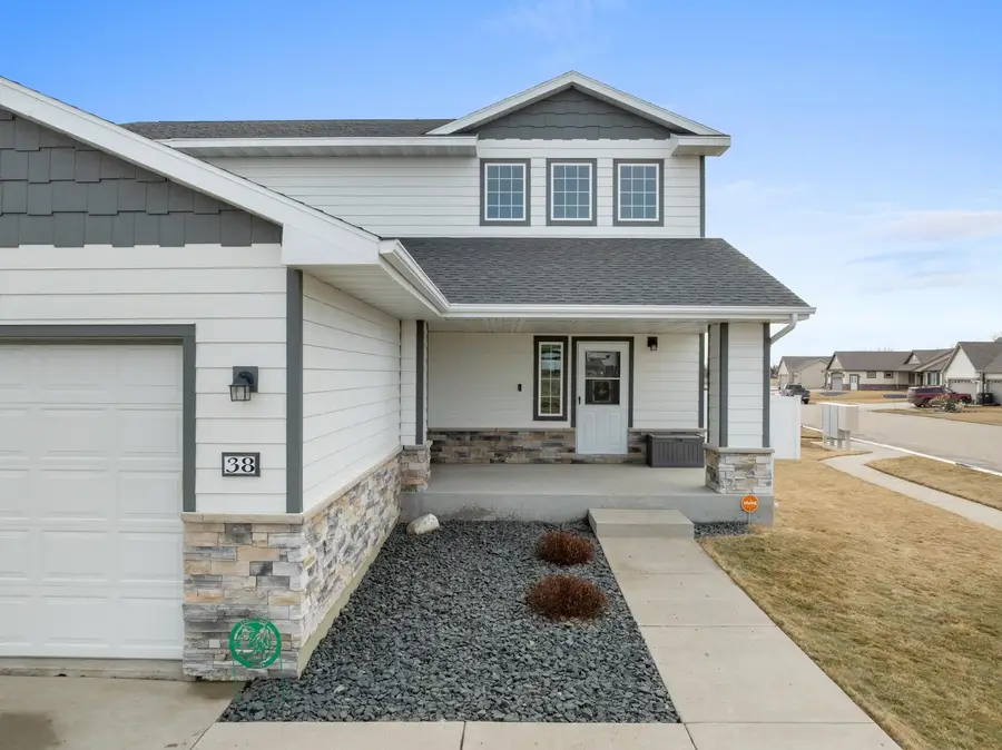 38 Harmony Blvd, Surrey, ND 58785 - #2