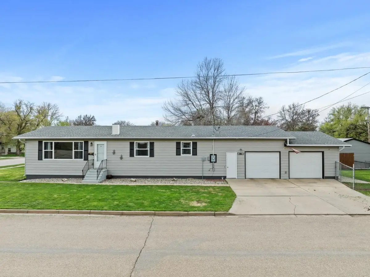 1105 6th Ave NW, Minot, ND 58703 - #1