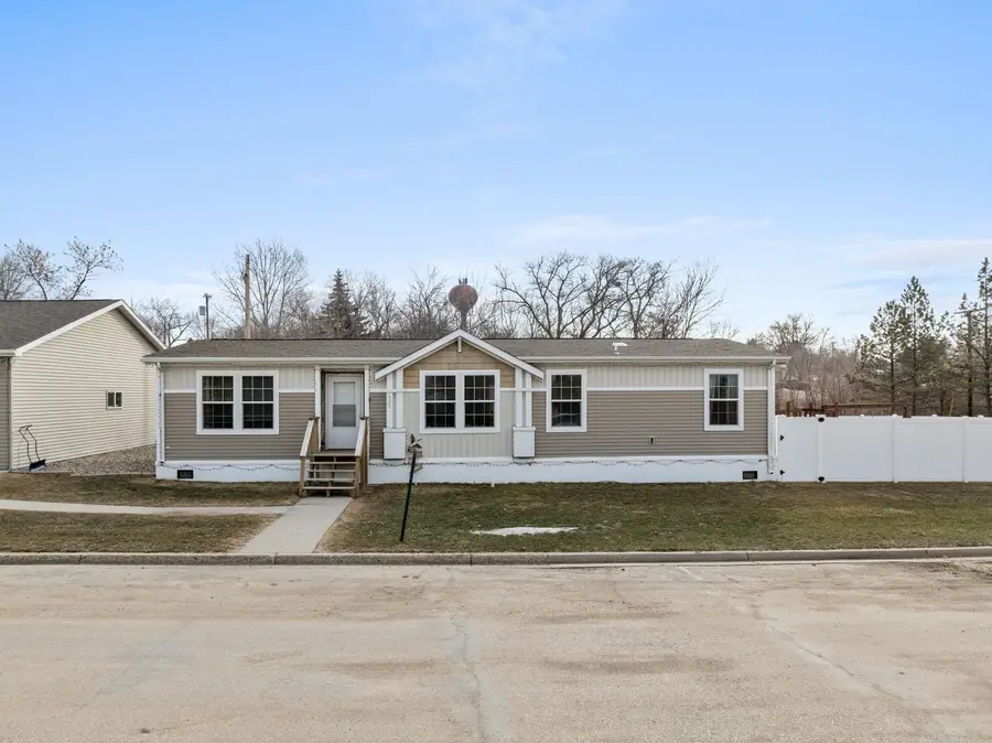 420 1st Ave NE, Kenmare, ND 58746 - #2