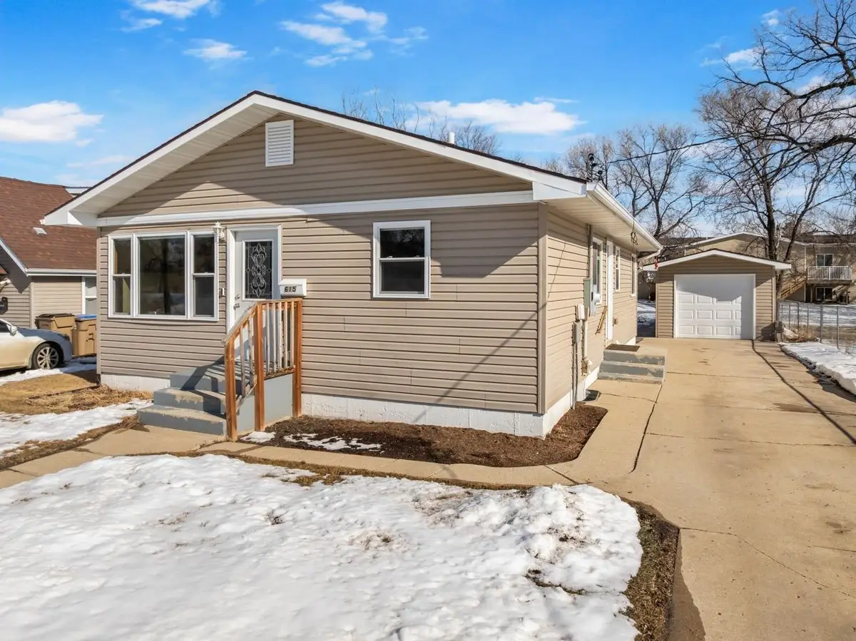 615 18th St SE, Minot, ND 58701 - #1