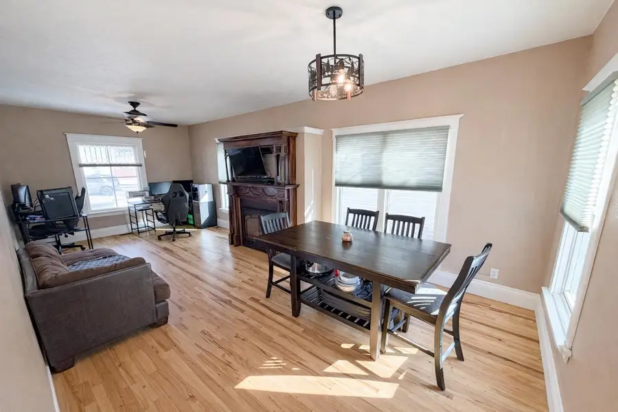 100 6th St SE, Minot, ND 58701 - #3