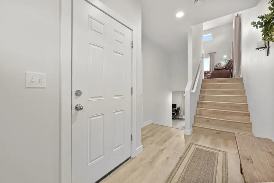 505 Downing St, Surrey, ND 58785 - #2