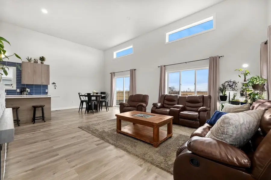 505 Downing St, Surrey, ND 58785 - #3