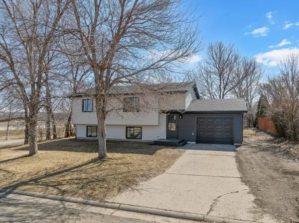 2 Durango Dr, Burlington, ND 58722