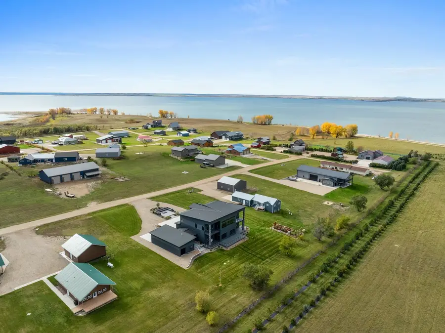 108 Moonlight Dr, Parshall, ND 58770 - #3