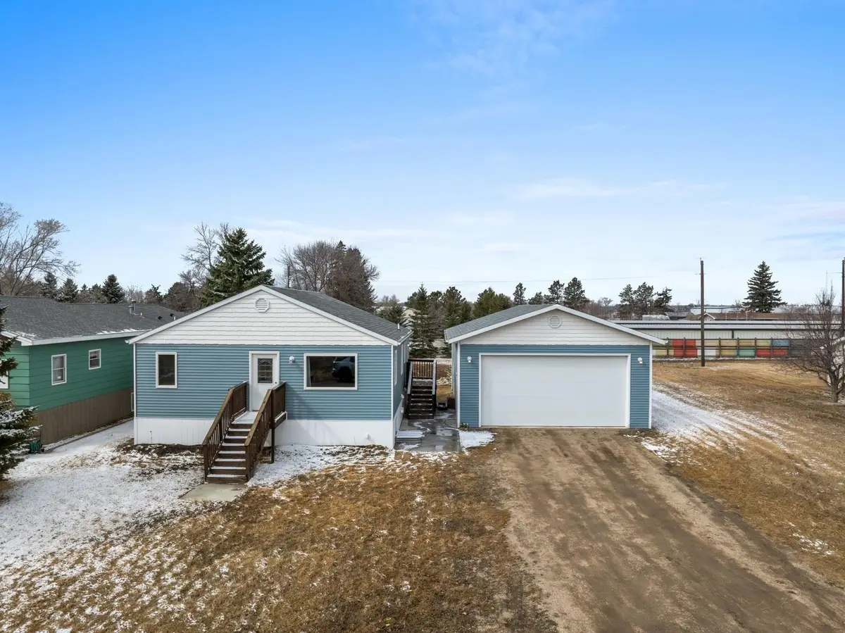 904 53RD ST SE, Minot, ND 58701 - #1
