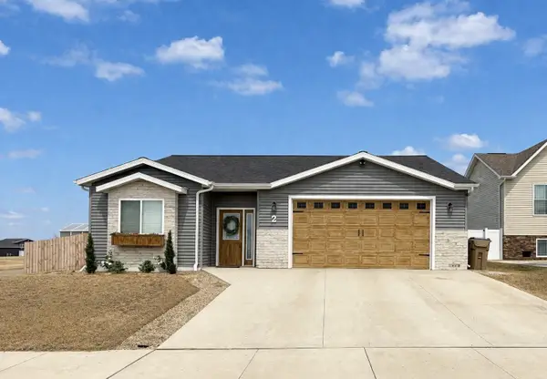 2 Mulberry Loop NE, Minot, ND 58703