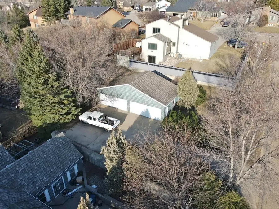 1004 14th Ave SW, Minot, ND 58701 - #3