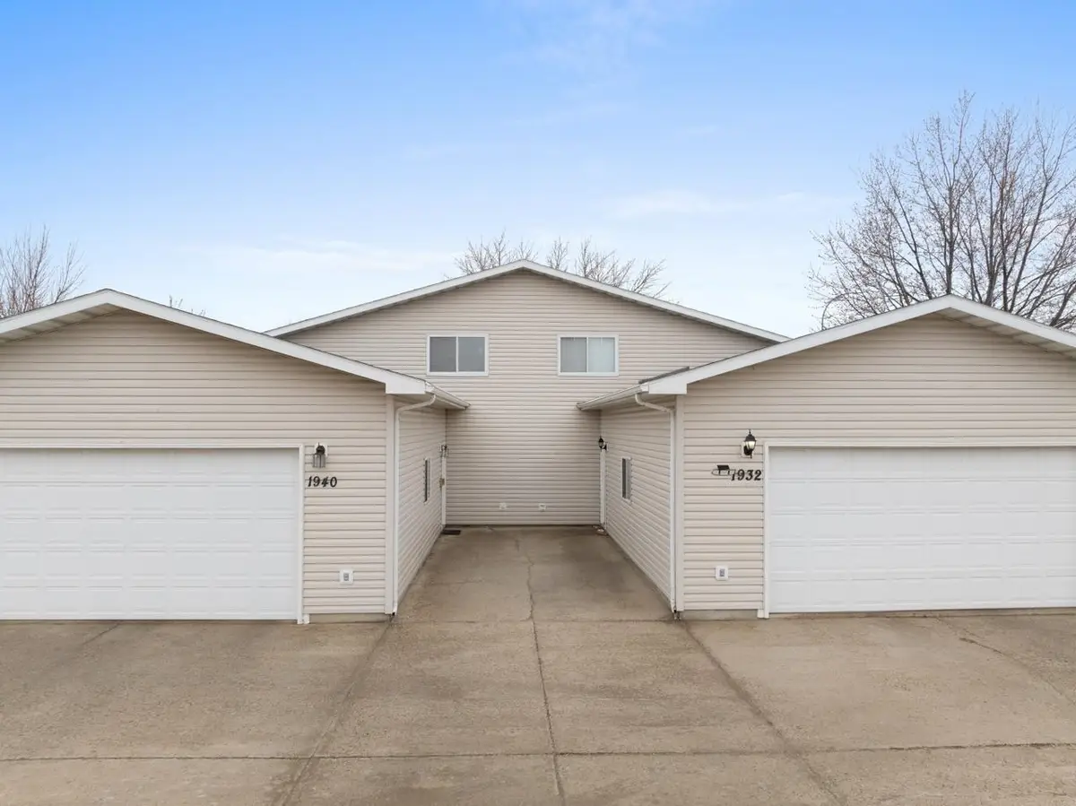 1932 16th St NW, Minot, ND 58703 - #1
