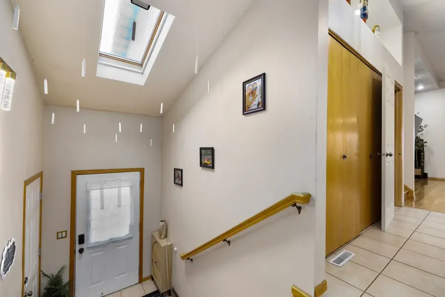 1932 16th St NW, Minot, ND 58703 - #3