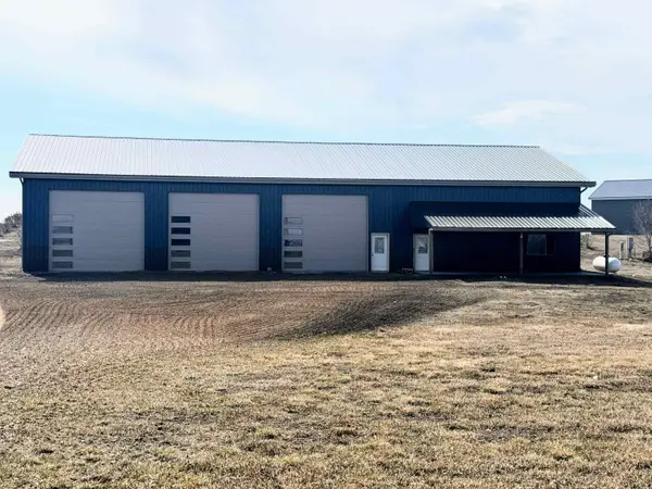 107 Moonlight Dr, Parshall, ND 58770