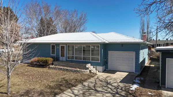 118 6TH AVE NE, Kenmare, ND 58746