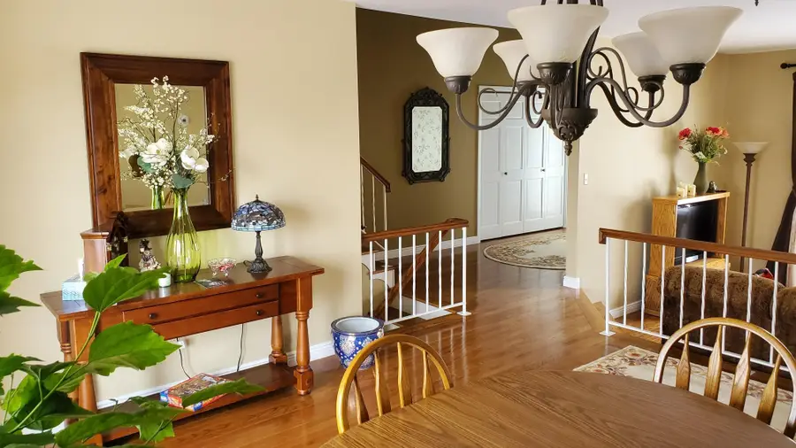 6 Ruyak Point, Minot, ND 58703 - #3