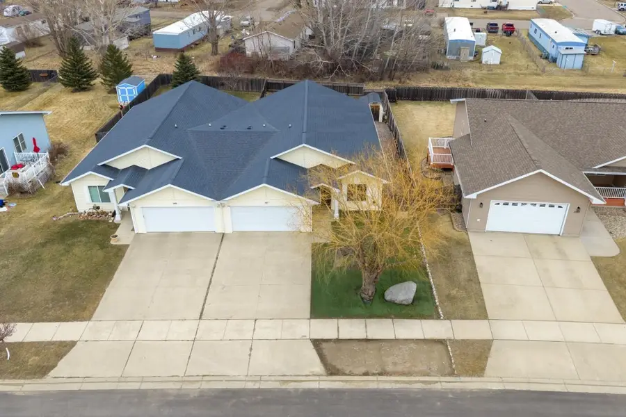 3607 13th ST SW, Minot, ND 58701-0000 - #2