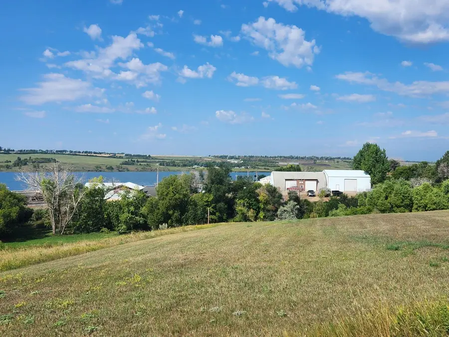 300 SE 4th Ave, Kenmare, ND 58746 - #2