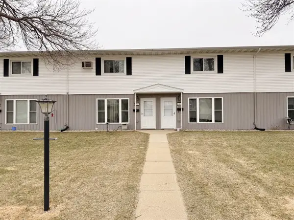 3 Westfield Circle, Minot, ND 58701