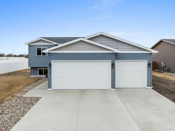 315 7th Ave SW, Surrey, ND 58785