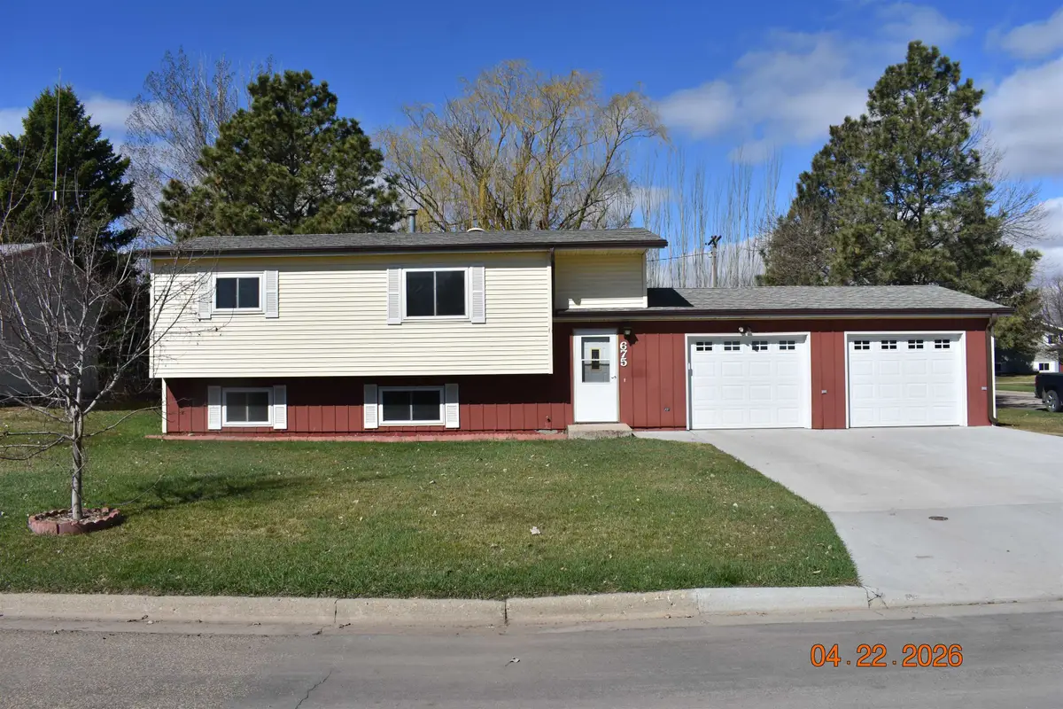 675 2nd St NE, Garrison, ND 58540 - #1